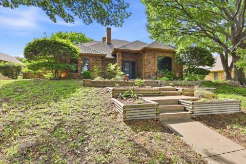 613 Deer Creek Drive, DeSoto, TX 75115 — photo 2