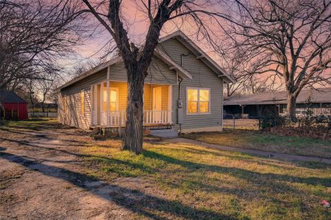 710 E Lamar Street, Sherman, TX 75090 — photo 2