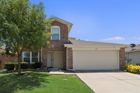 1421 Laurel Hall Lane, Little Elm