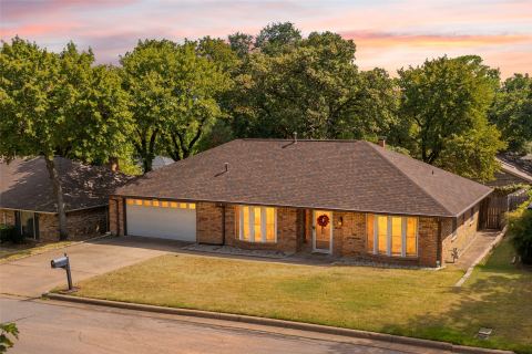 5710 Valley Ridge Court, Arlington