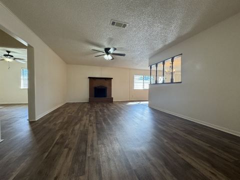 208 Prairie Wind Boulevard, Stephenville, TX 76401 — photo 2