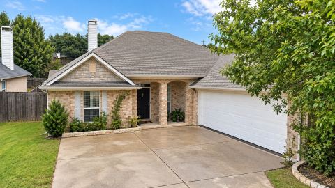 2229 Templeton Drive, Arlington