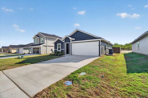 129 Mach Way, Mineral Wells, TX 76067 — photo 3