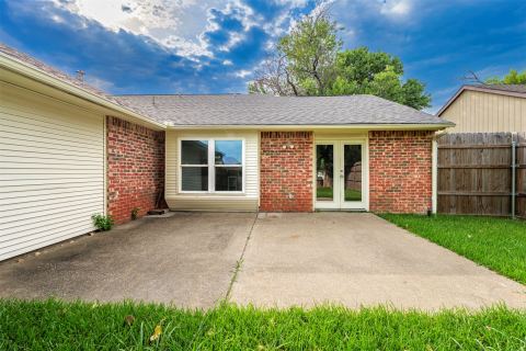 128 Kingsbridge Drive, Garland, TX 75040 — photo 2