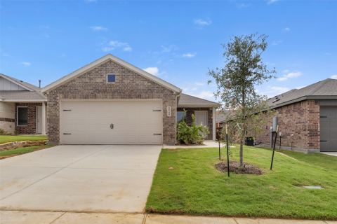 2549 Guineas Lane, Aubrey