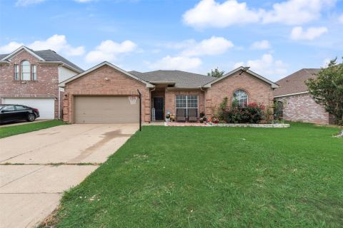 6420 St Alban Court, Arlington, TX 76001 — photo 3