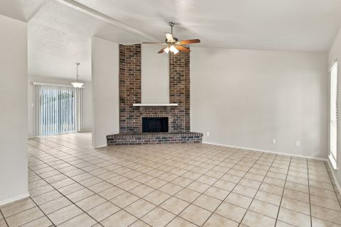 125 Rustic Ridge Drive, Garland, TX 75040 — photo 2