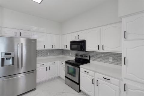 2835 Keller Springs Road 903, Carrollton