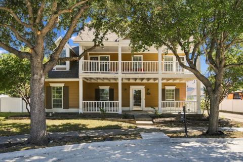 1140 Wenk Court, Aubrey
