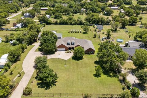 2412 Chickering Road, Cleburne, TX 76031 — photo 3