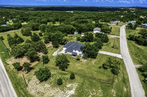 117 Rock Salt Drive, Springtown, TX 76082 — photo 2