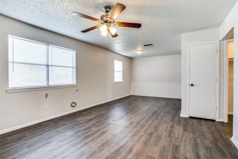 105 Peach Street A, Crowley, TX 76036 — photo 3