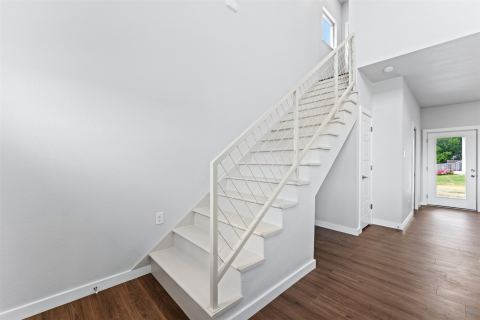 2400 S 12th Street, Waco, TX 76706 — photo 2