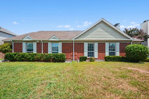 7611 Cousteau Drive, Rowlett