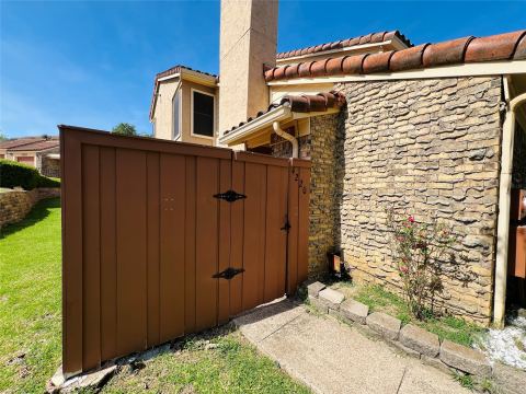 4220 Madera Road, Irving, TX 75038 — photo 2