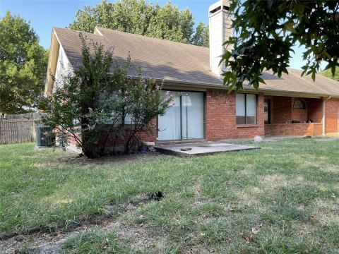 3098 Rustlewind Lane, Grand Prairie, TX 75052 — photo 2