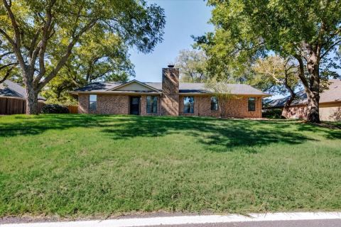 8105 Ravenswood Road, Granbury, TX 76049 — photo 3