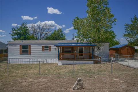 912 Pease River Drive, Granbury, TX 76048 — photo 2