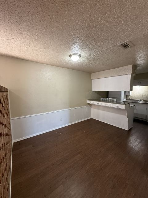 708 E Pecan Street 710, Hurst, TX 76053 — photo 3