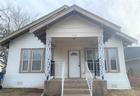 520 E Day Street, Denison