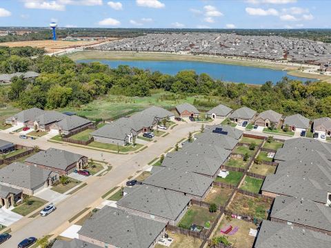 11228 Canyon Oak Street, Aubrey, TX 76227 — photo 3