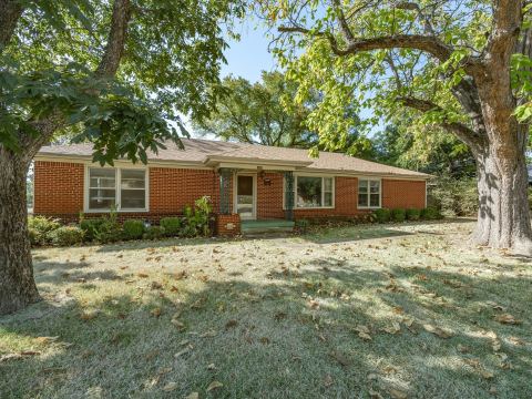 1003 E Milam Street, Ennis, TX 75119 — photo 2