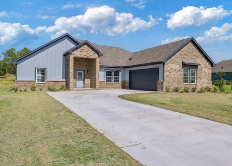 1013 Don Eve Court, Azle