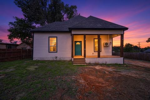 711 W Munson Street, Denison