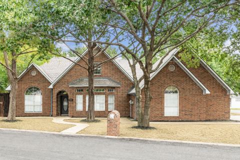 227 N Hopson Street, Van Alstyne