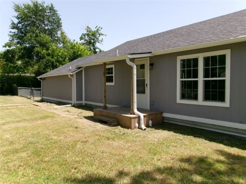 419 W Evans Avenue, Bonham, TX 75418 — photo 2