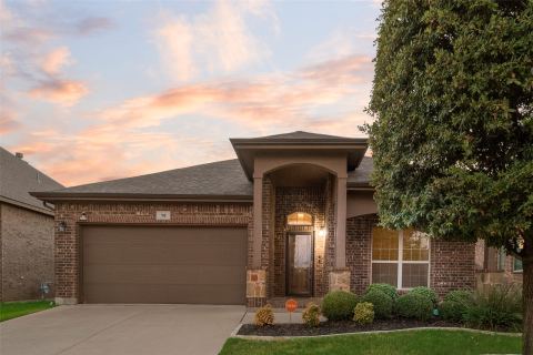 18 Auburn Drive, Edgecliff Village, TX 76134 — photo 2