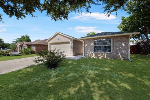 1024 Lake Trail Drive, Little Elm, TX 75068 — photo 2