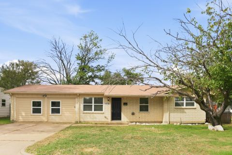 204 Pimlico Way, Saginaw