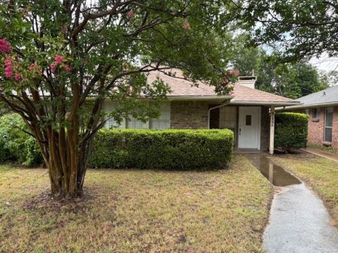715 Oakwood Lane A, Arlington