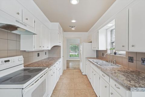 2320 Georgetown Drive, Denton, TX 76201 — photo 2