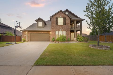 1112 Cardinal Ridge Road, Burleson