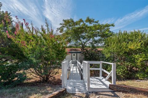 1321 Phoenix Court, Granbury, TX 76048 — photo 3