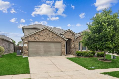 709 Cheyenne Drive, Aubrey