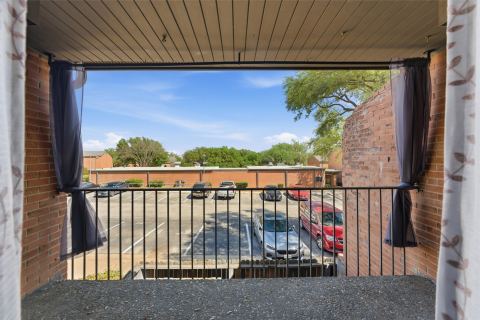 558 E Avenue J D, Grand Prairie, TX 75050 — photo 3