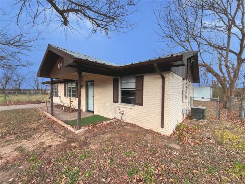 1000 S Andrea Drive, Mabank, TX 75147 — photo 2