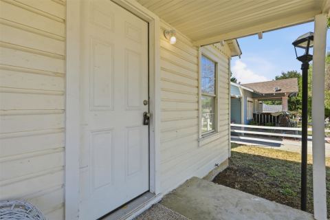 2732 Avenue I B, Fort Worth, TX 76105 — photo 2