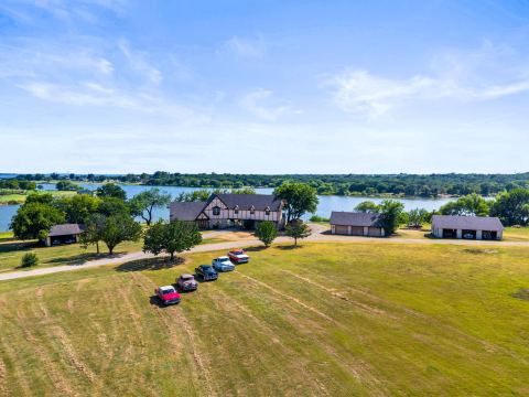 1113 Shahan Prairie Road, Little Elm, TX 75068 — photo 2