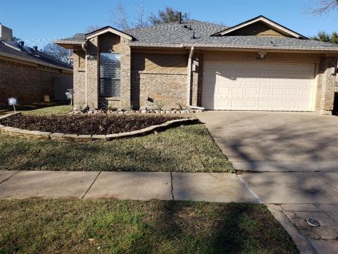 1307 Boardwalk Street, Arlington, TX 76011 — photo 2