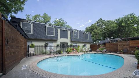 1717 N Locust Street 6, Denton, TX 76201 — photo 2