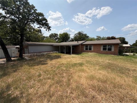 1832 Smokehouse Road, Granbury, TX 76049 — photo 2