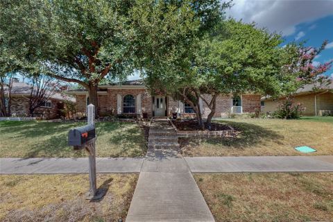 2251 Woodcreek Street, Carrollton