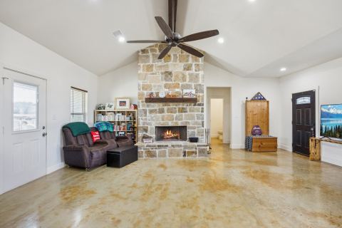 1084 Justin Drive, Weatherford, TX 76082 — photo 3