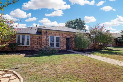 1910 Middle Glen Drive, Carrollton, TX 75007 — photo 3