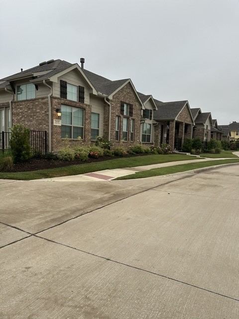 2621 Chablis Drive, Grand Prairie, TX 75054 — photo 2