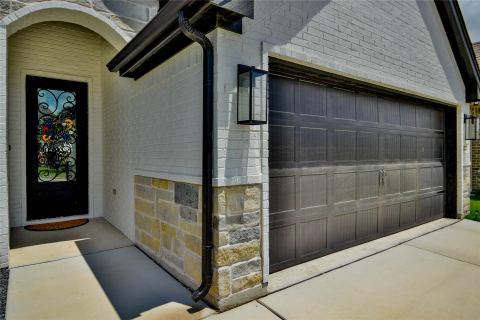 1453 Highland Park Circle, Granbury, TX 76048 — photo 2